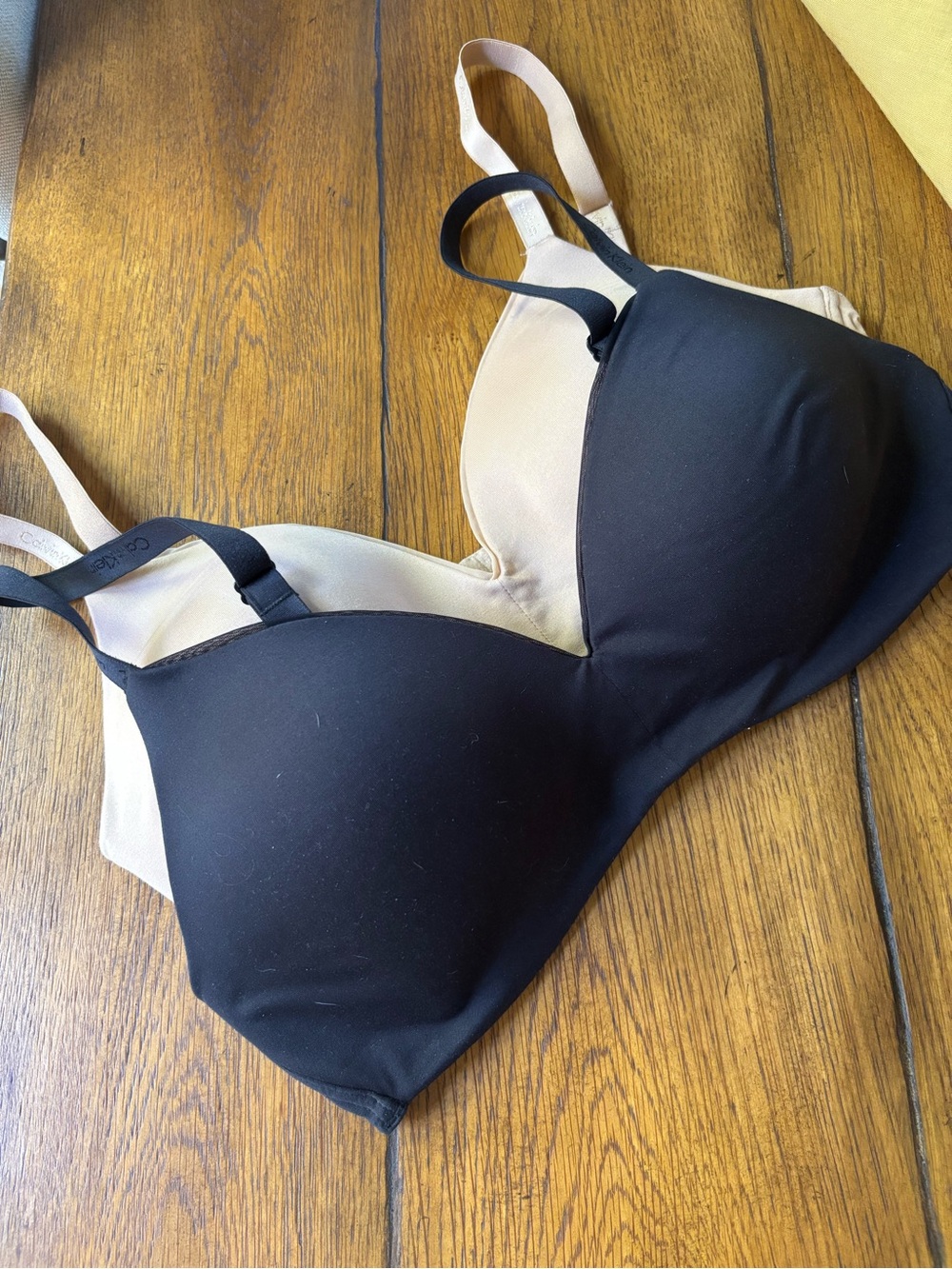 Calvin Klein Lot of two Padded T-Shirt Bras - Black & Nude